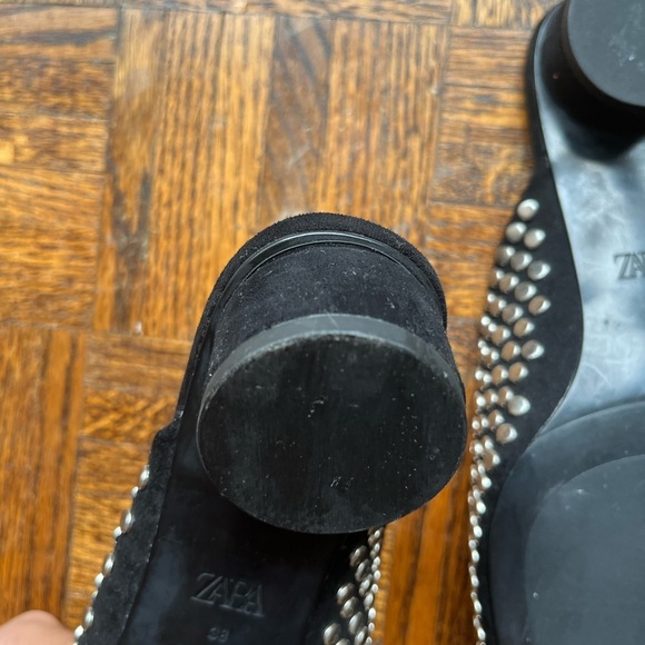 ZARA Black Pointy Silver Sudded Low-Heeled Mules (Sz 38) - Picture 6 of 11